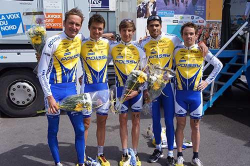 Equipe francesa de Bruno Matheus conquista o bronze no Grand Prix Francês de Triathlon / Foto: Pâmella Oliveira